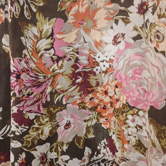 J. Jill Brown Rayon Colorful Floral Portrait Neckline Button Up Blouse Lg Petite - Picture 7 of 9